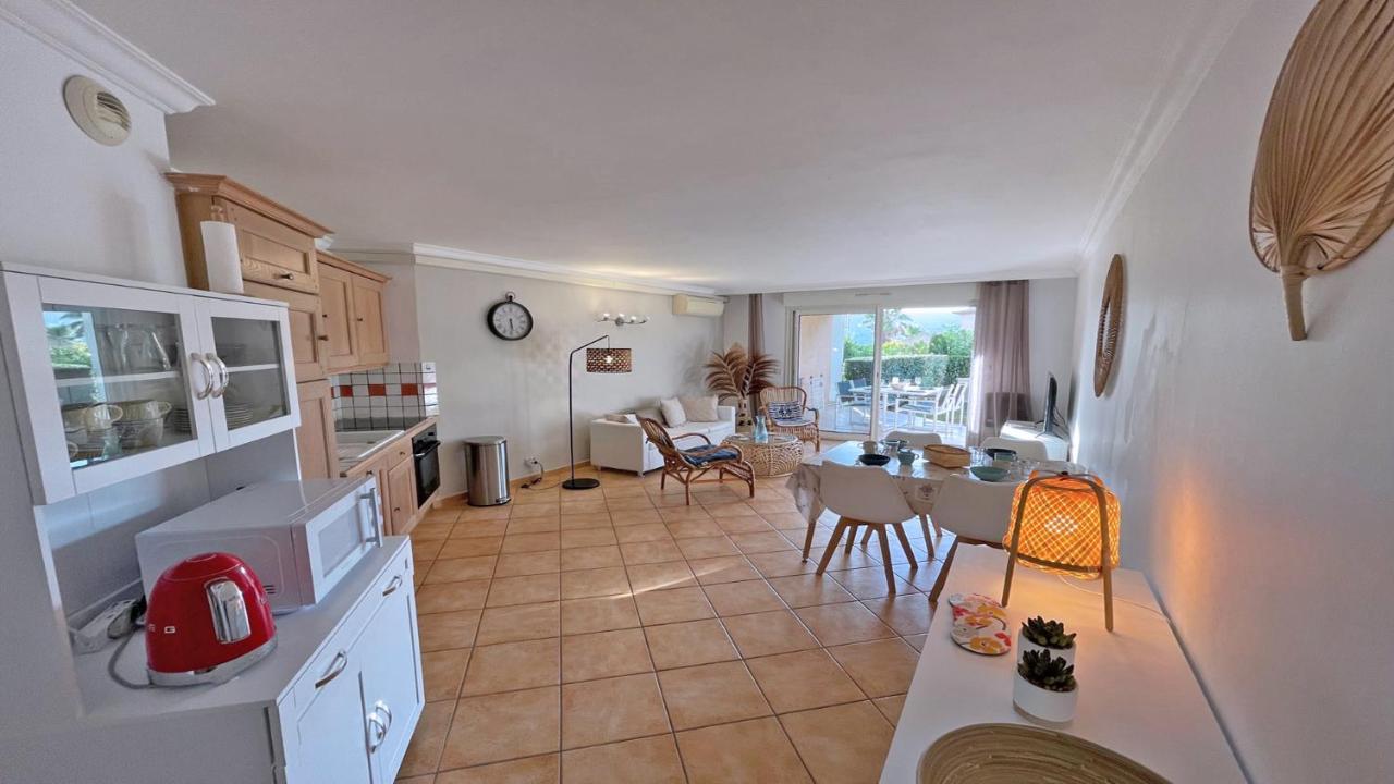 Appartement Les Pins Bleus A8 Sainte-Maxime Exterior foto