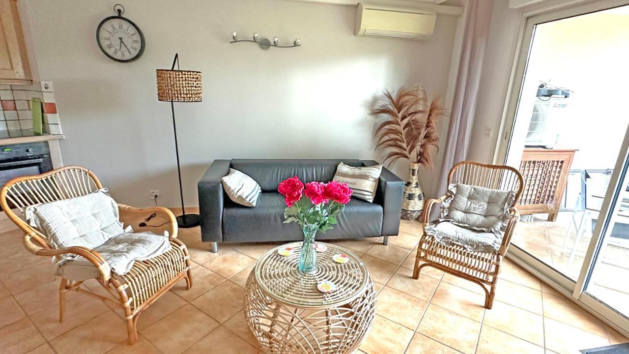 Appartement Les Pins Bleus A8 Sainte-Maxime Exterior foto